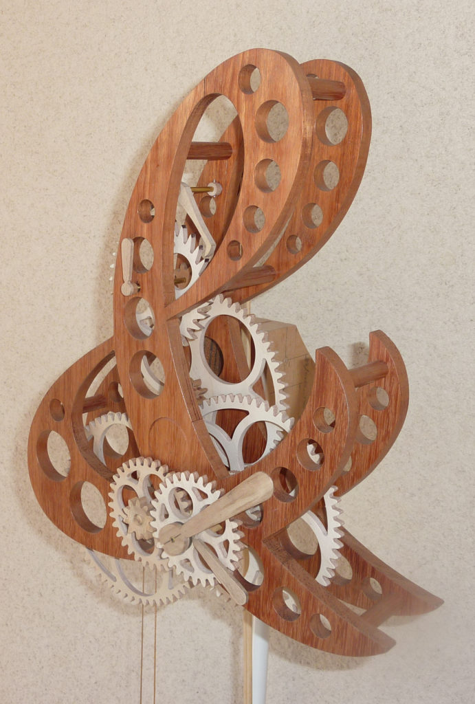 horloge artisanale en bois Esperluette par Roland Dutoya